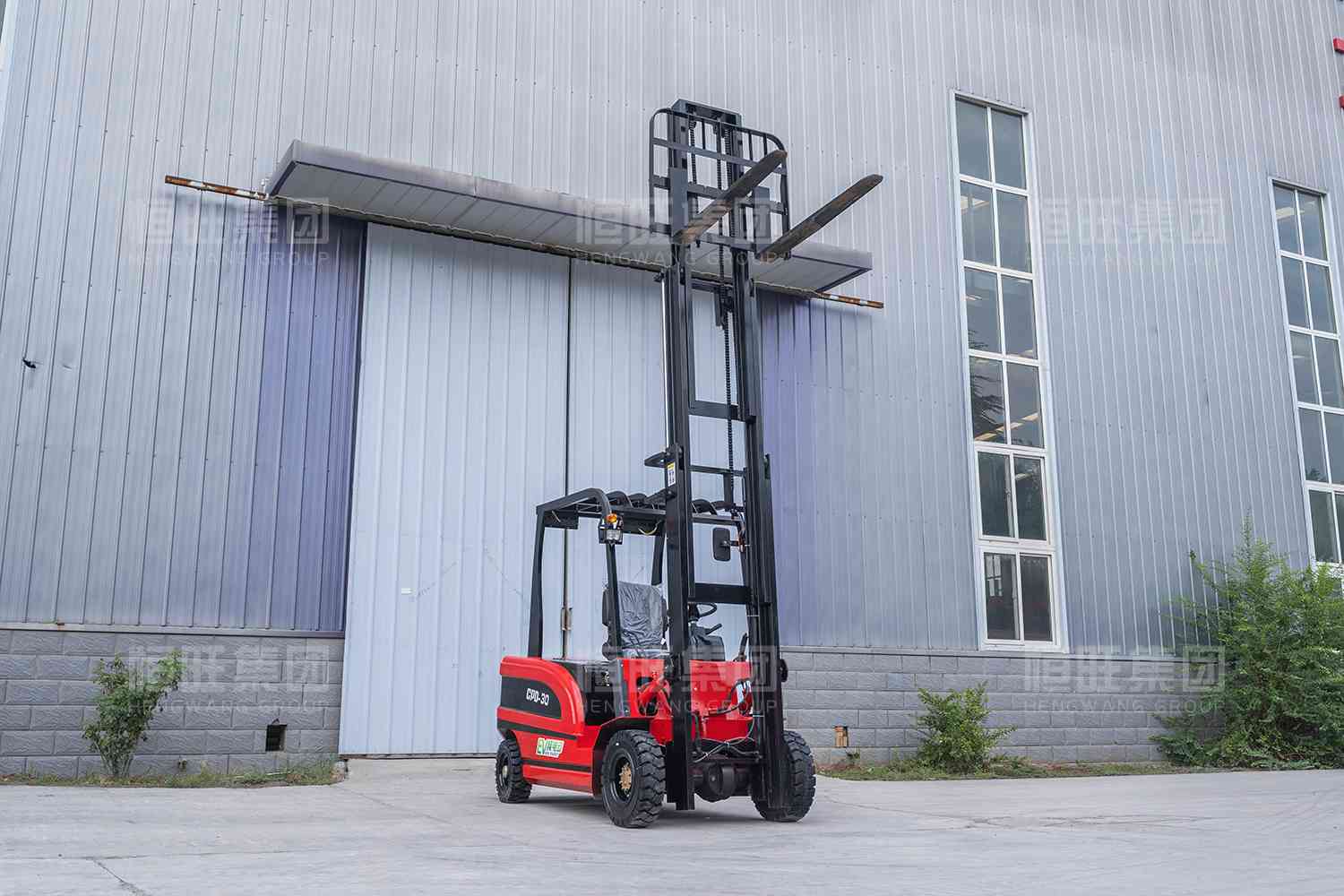 右前整体图 (7).jpg